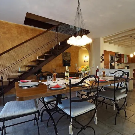 Gaia Villa *